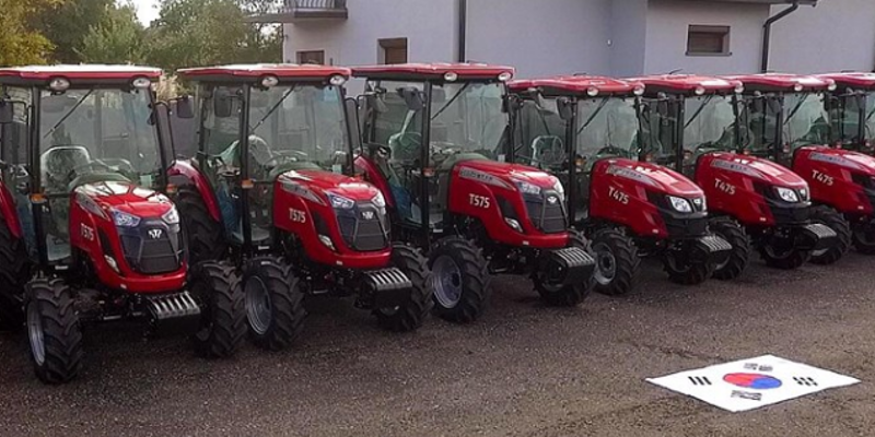 tym-donates-500-million-krw-in-funds-and-tractors-to-ukraine-tractor