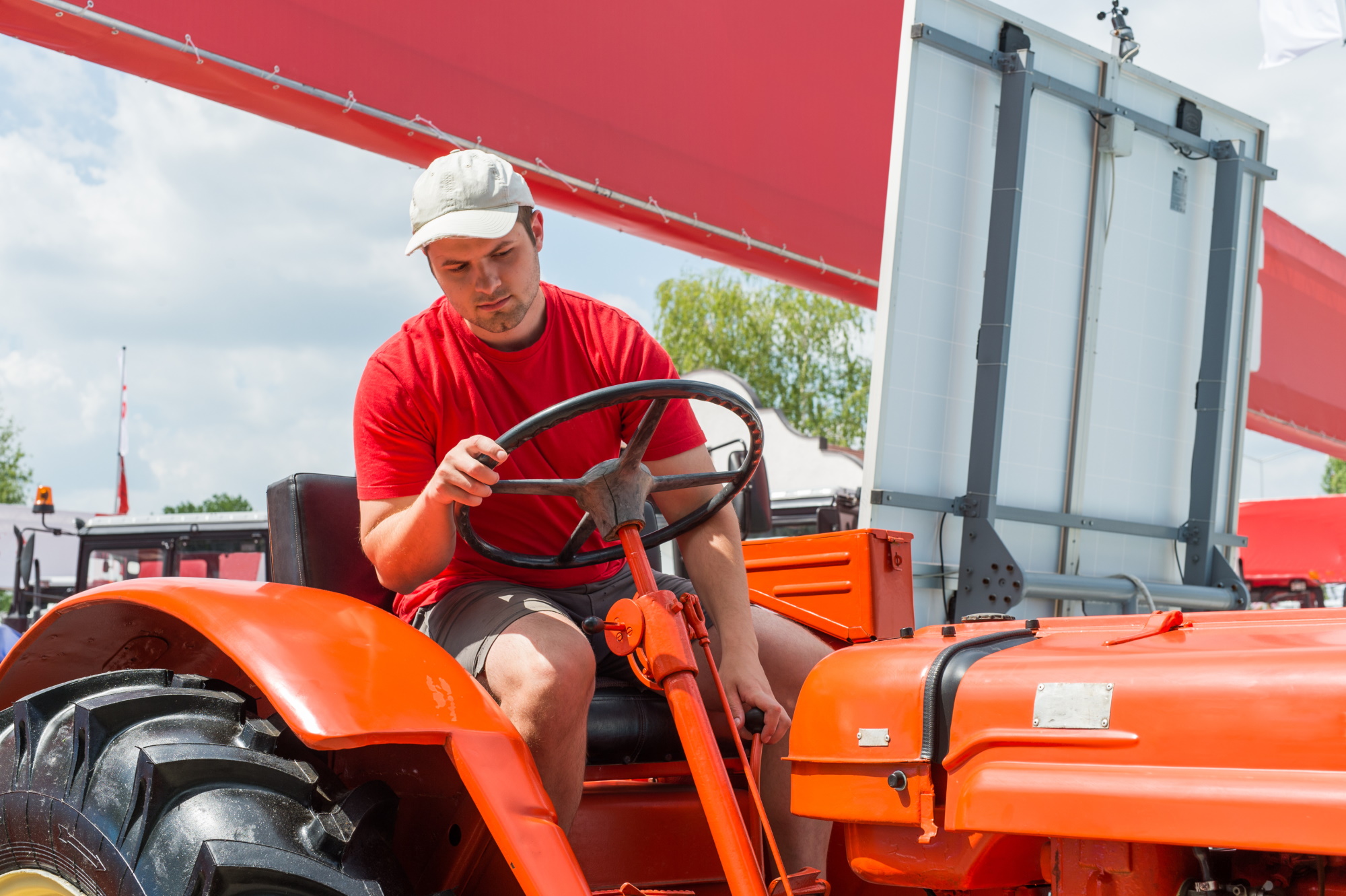 Beginner Tips for Driving a Tractor