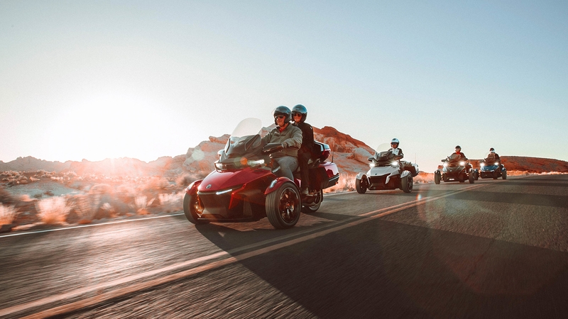 2 person 3 wheel motorcycle