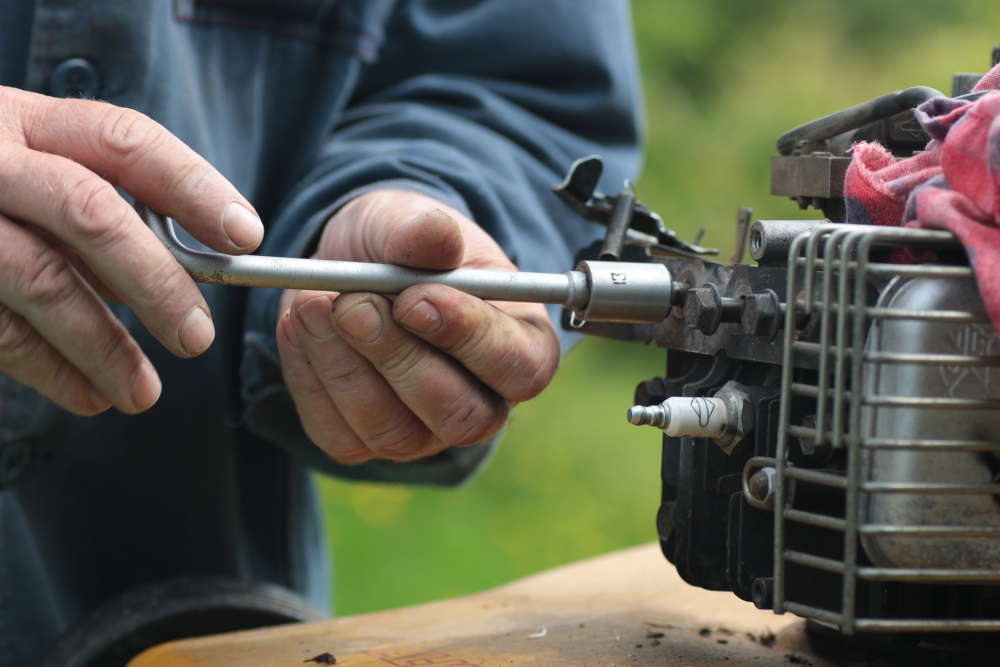 Lawn Mower Engine Replacement Nashville TN